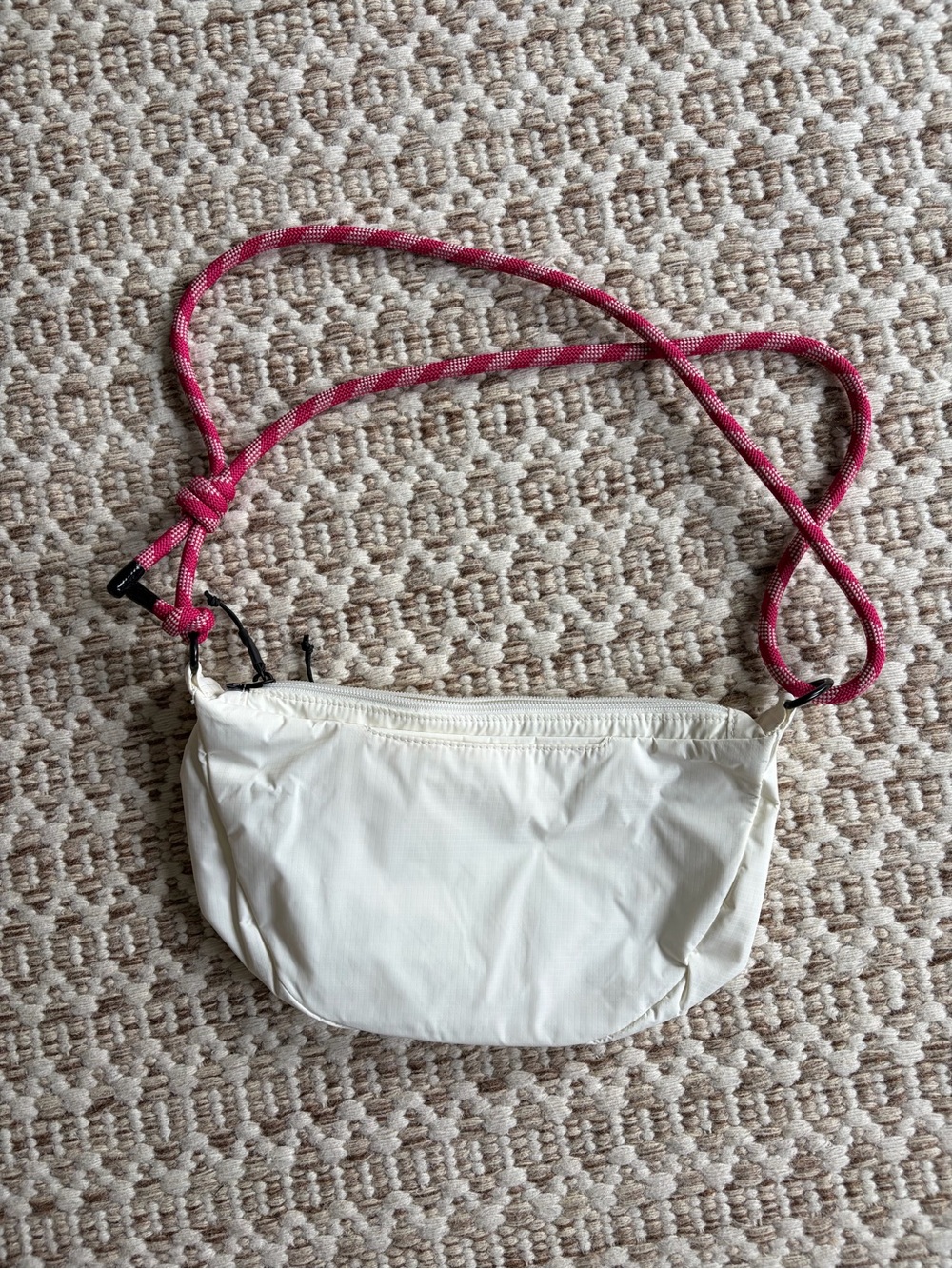 Vans White Crossbody Bag with Pink Paracord strap - Picture 2 of 4